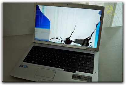 замена матрицы на ноутбуке Samsung в Балахне